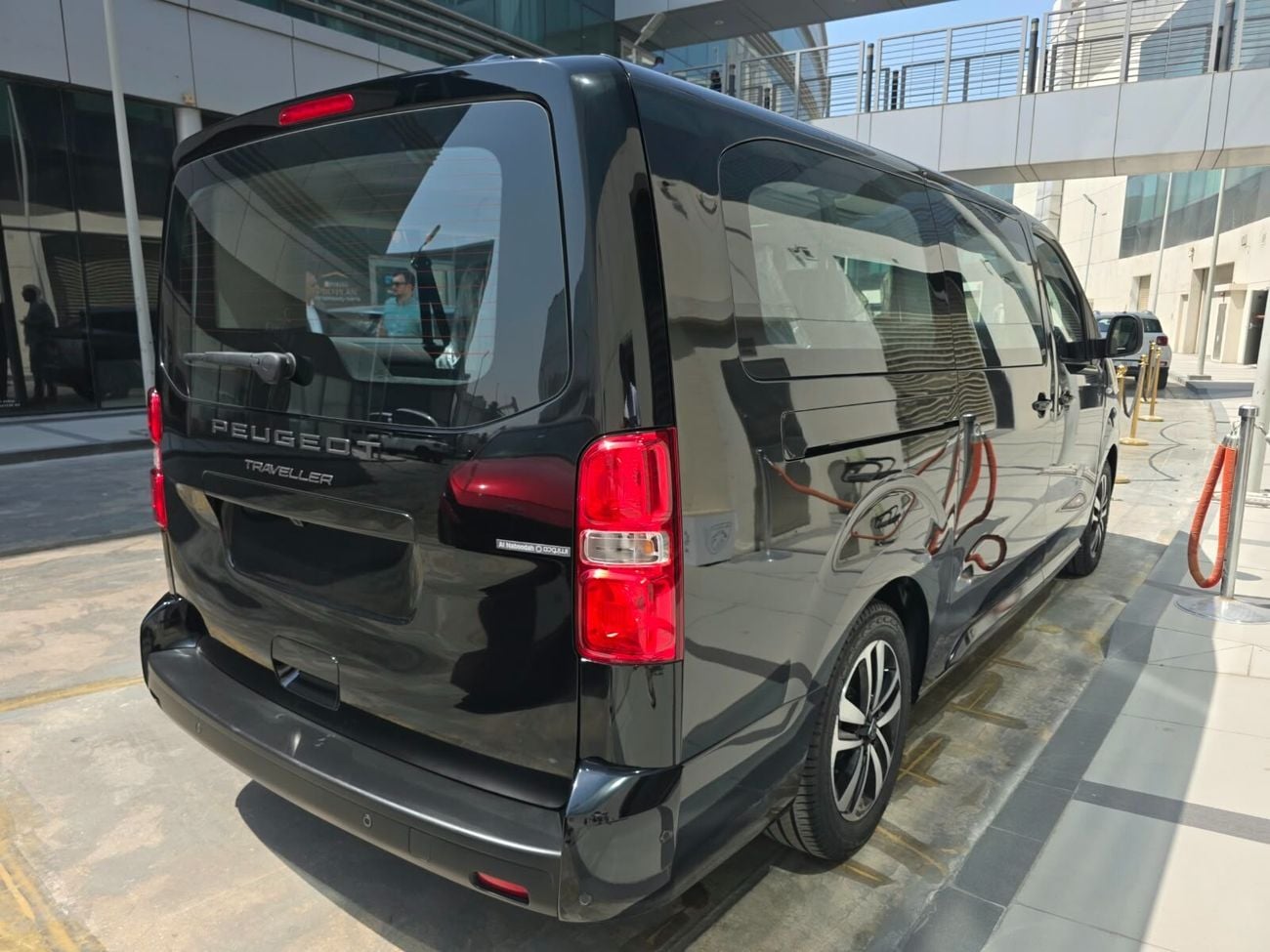 بيجو ترافلر VIP 7 SEATER