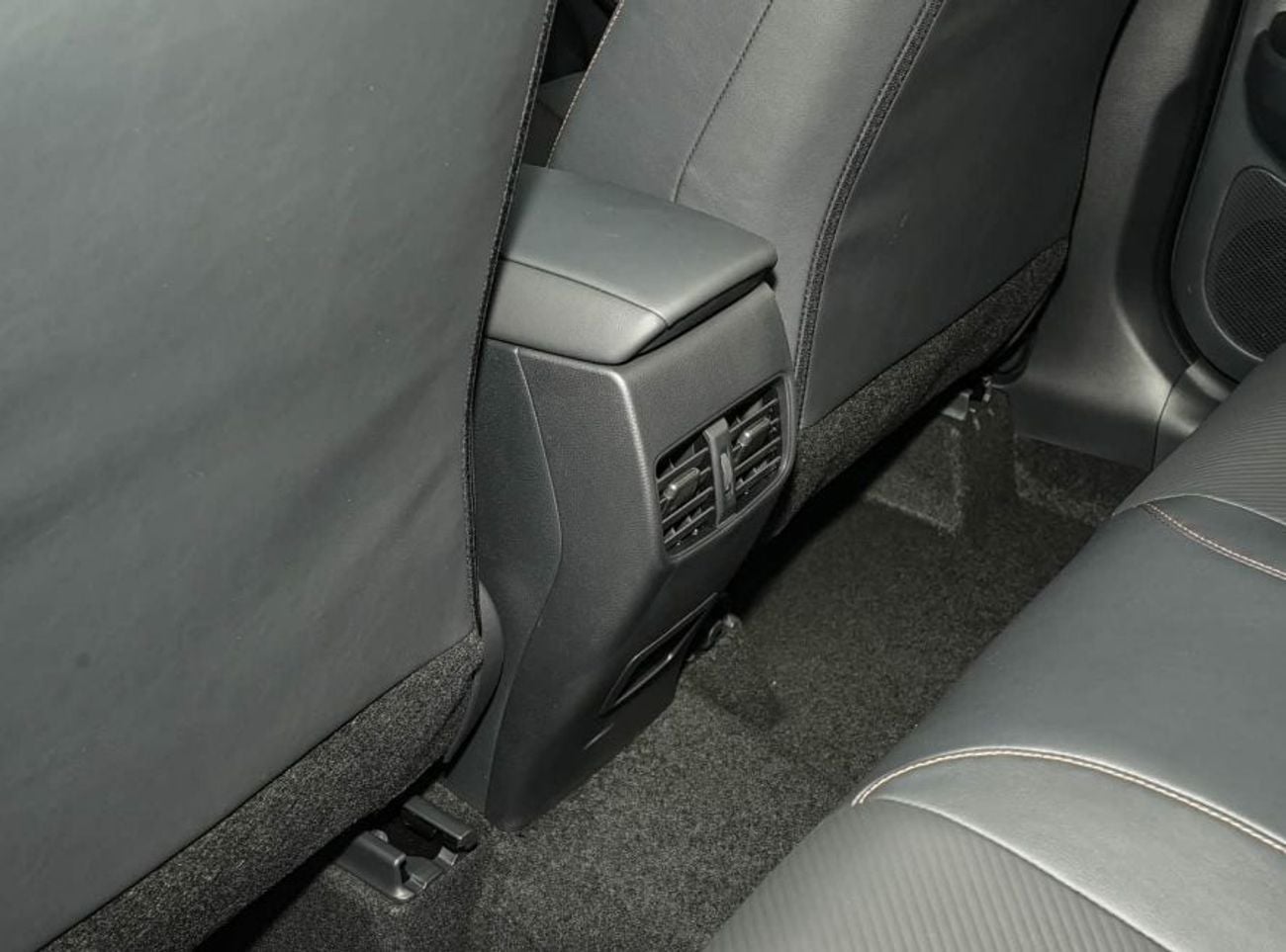 Toyota Frontlander Luxury 2026 Toyota Frontlander– 2.0L Hybrid Luxury