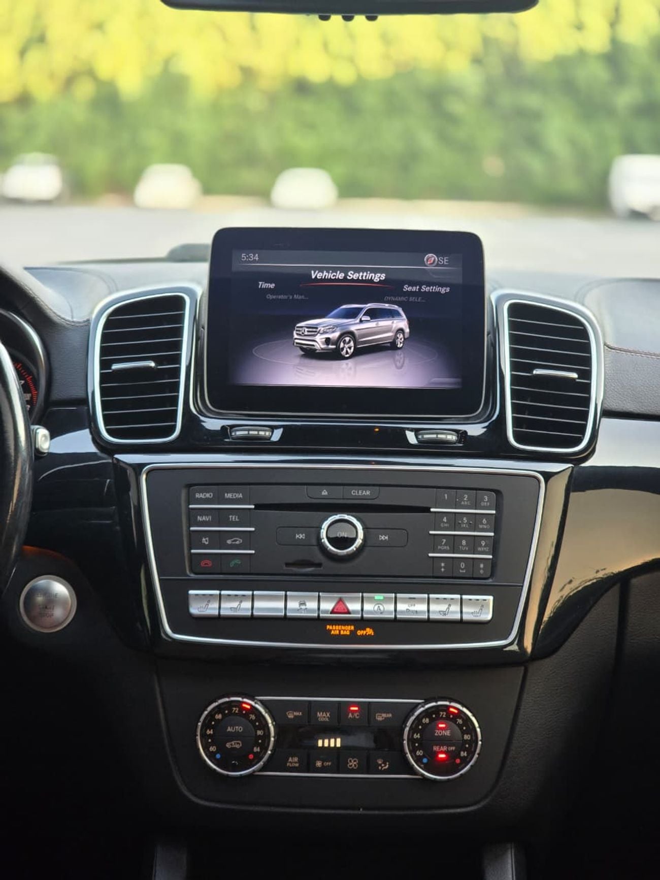 Mercedes Benz GLS500 STANDARD 2018 Mercedes-Benz GLS 550 - American Specs - Excellent Condition