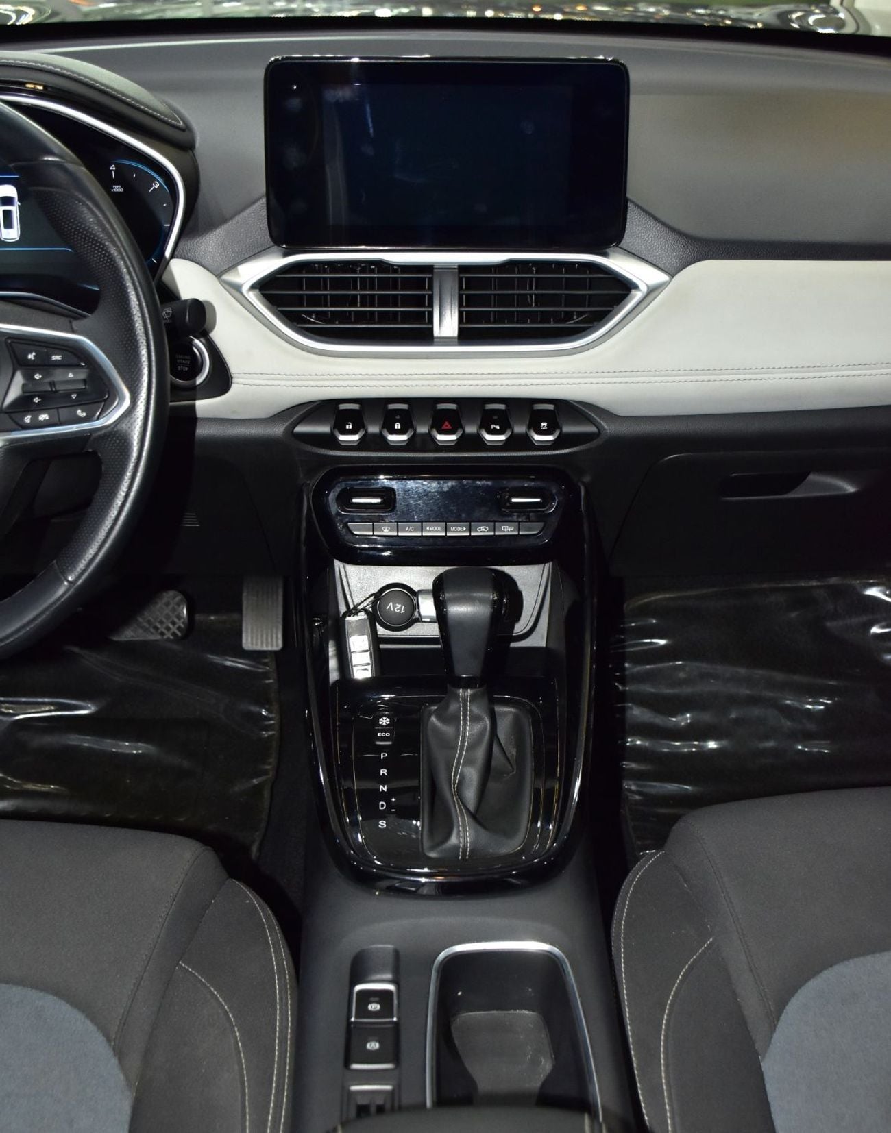 Chevrolet Captiva PREMIER EXCELLENT DEAL for our Chevrolet Captiva (2023 Model) in Grey Color GCC Specs