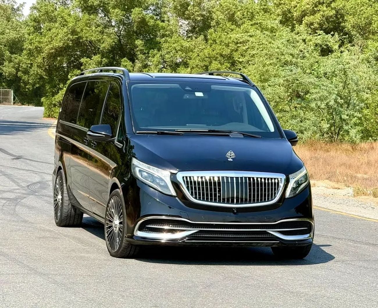 Mercedes Benz V 250 V 250 GCC Specs