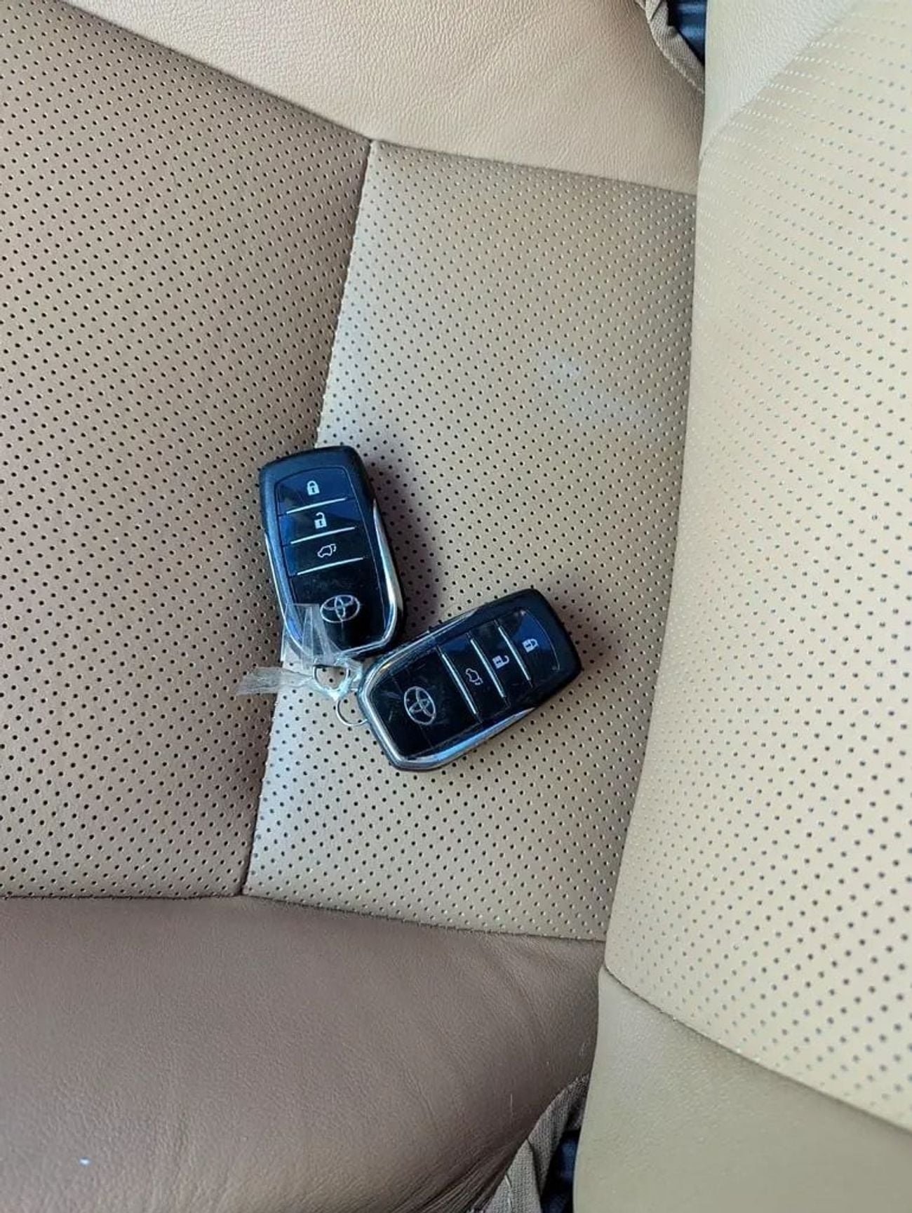 Toyota Fortuner VXR GCC specs interior and Exterior Excellent Condition V6 4.0L