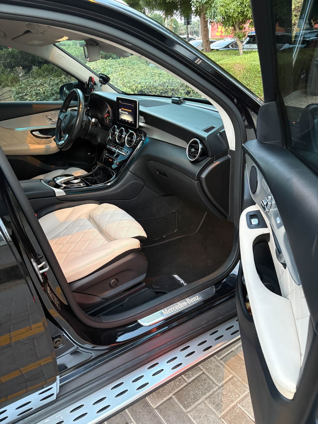 مرسيدس بنز GLC 350 e GLC 350e AMG
