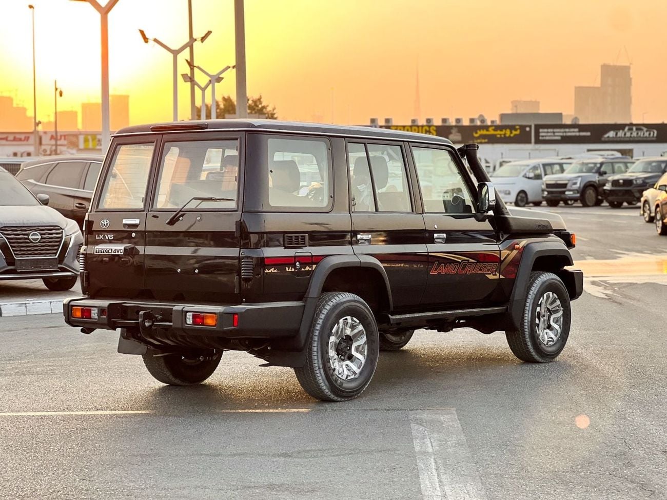 تويوتا لاند كروزر 70 LC76 LX تويوتا LC76 LX.Z1 موديل 2026، دفع رباعي، محرك 4.0 لتر V6 - للتصدير فقط