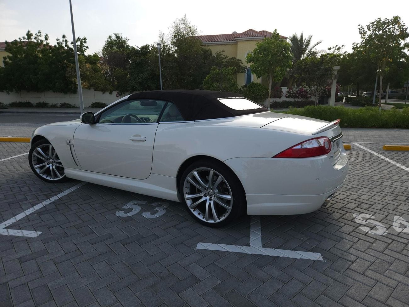 جاكوار XK بورتفوليو
