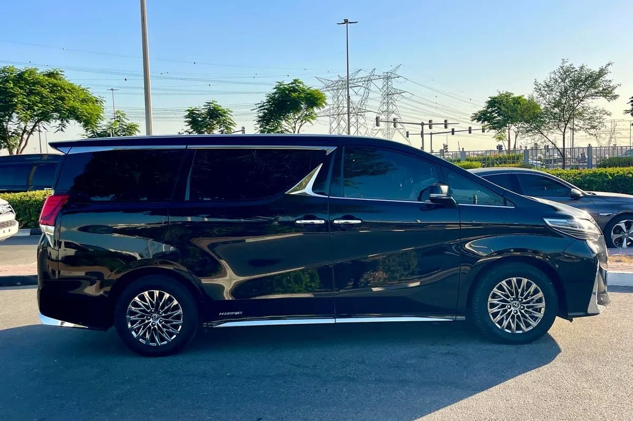 لكزس LM 300H LM 300h European Specs Luxury MPV