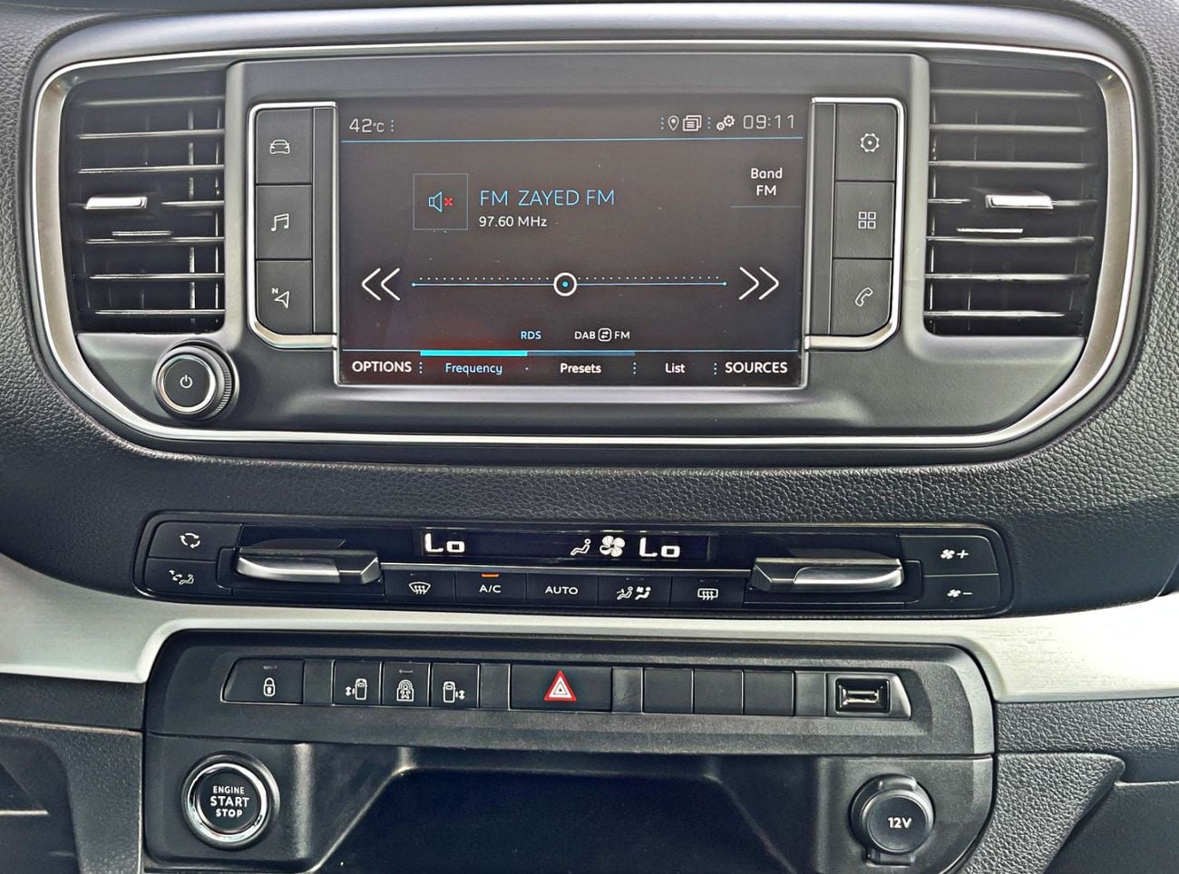 بيجو ترافلر AUTOMATIC DOOR, LEATHER INTERIOR-VIP