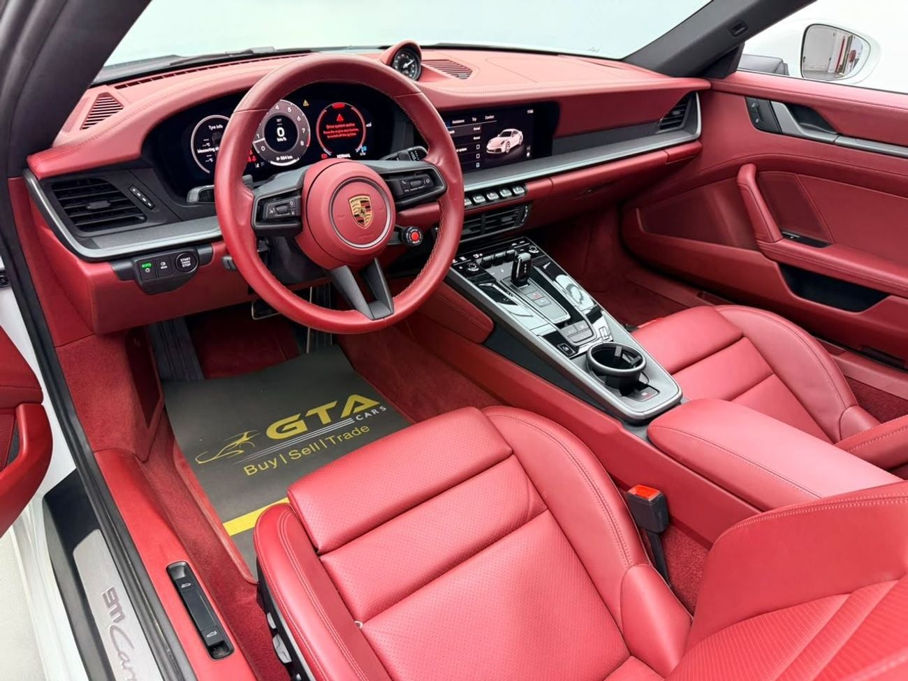 بورش 911 CARRERA بورش 911 كاريرا موديل 2025، ضمان بورش ساري حتى 2026، سجل صيانة كامل لدى بورش، عداد كيلومترات منخفض ج