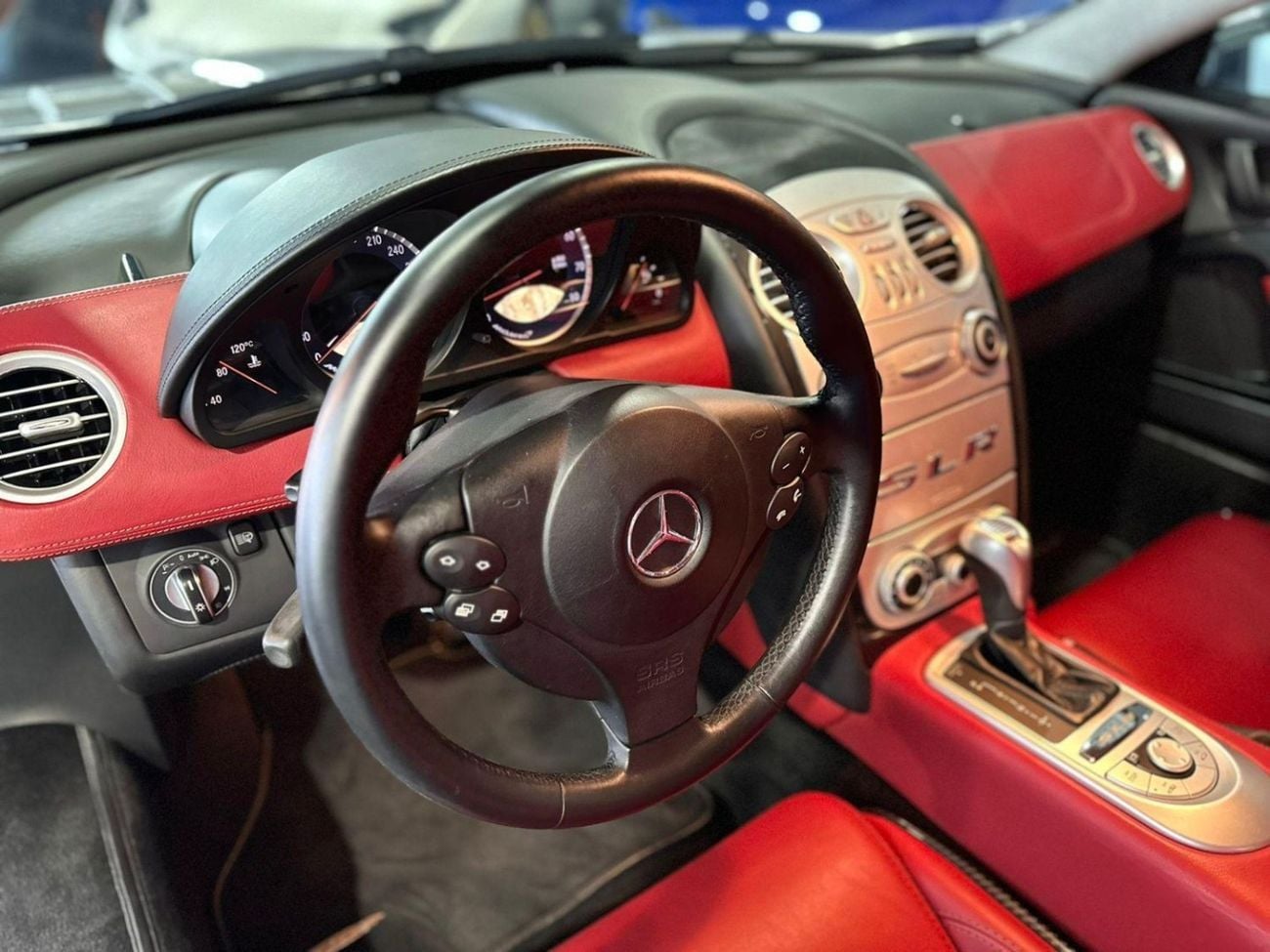 مرسيدس بنز SLR