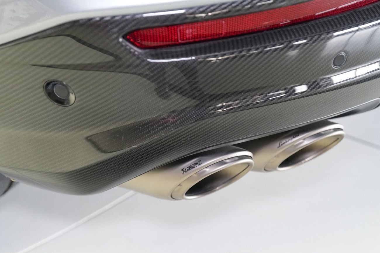 لامبورغيني اوروس PERFORMANTE