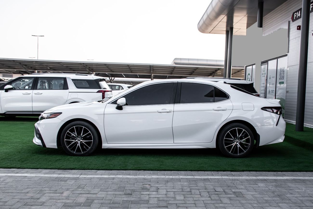 Toyota Camry SE Toyota Camry SE 2023