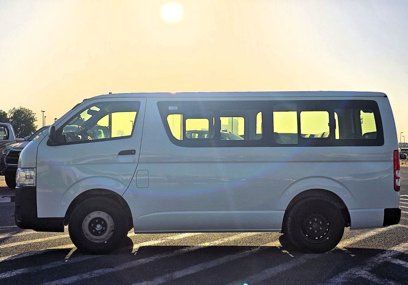 تويوتا هاياس GL Toyota Hiace Std Roof 15 Seater 2.7l Petrol M/T RWD White Color 2026 Model