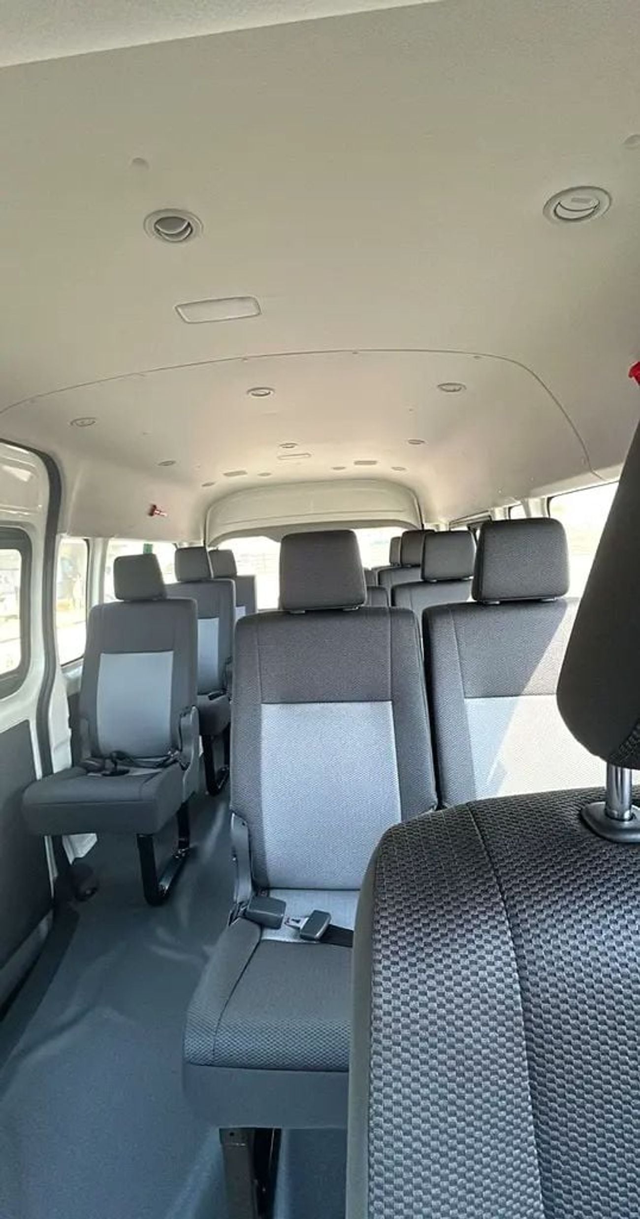 Toyota Hiace GL 2026 Toyota Hiace DX | Rear Heater | 3.5L V6 Petrol | Automatic | GCC Spec | Export
