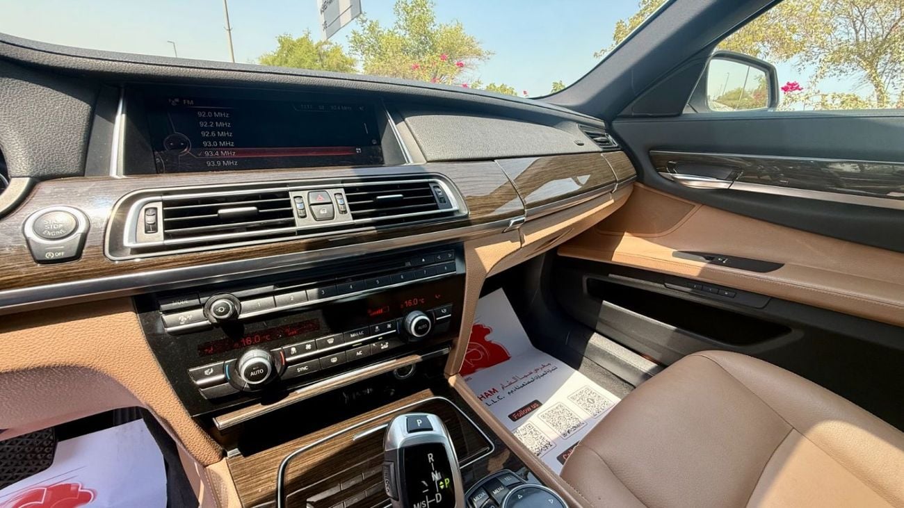 بي أم دبليو 740Li لاكجوري