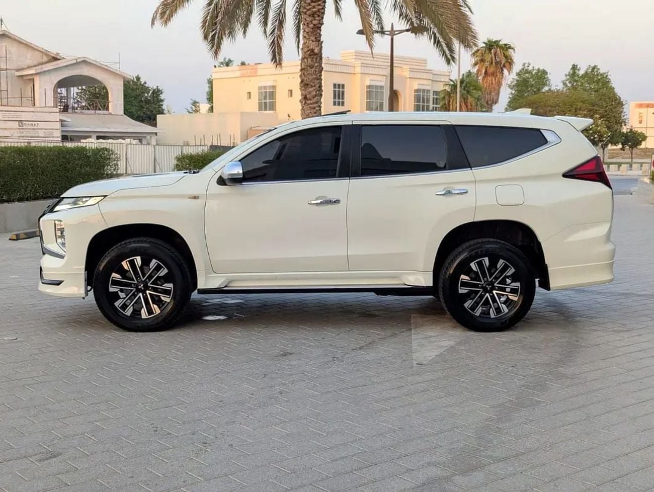 Mitsubishi Montero Sport GLS PREMIUM Top Line 4WD | Interior and Exterior Excellent Condition