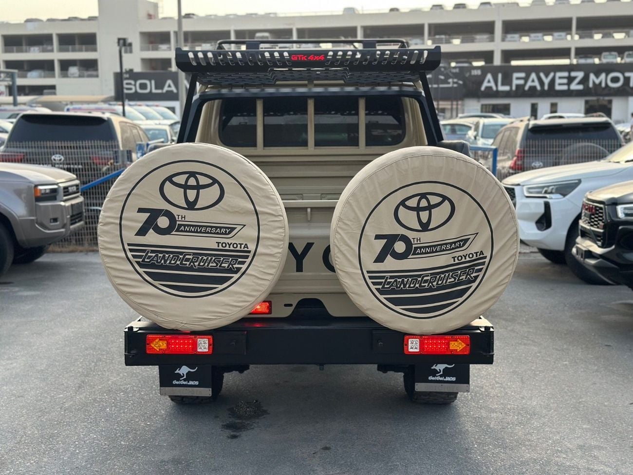 تويوتا لاند كروزر بيك آب LAND CRUISER PICKUP, FACE LIFTED TO 2024 MODEL DIESEL V8 RHD