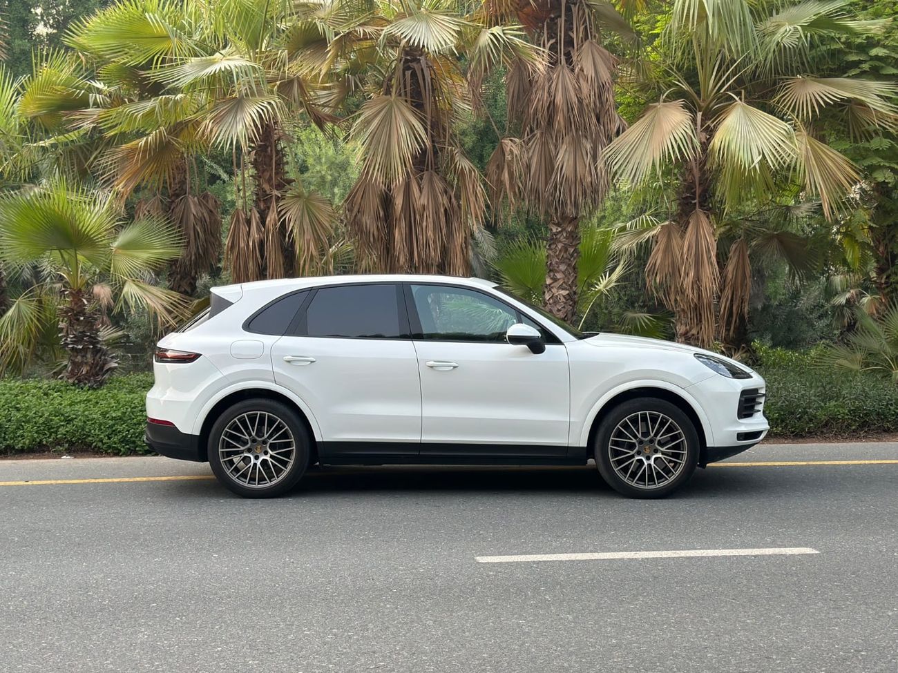 Porsche Cayenne PLATINUM EDITION 2021 Porsche Cayenne | Low Mileage | American Specs | Perfect Condition