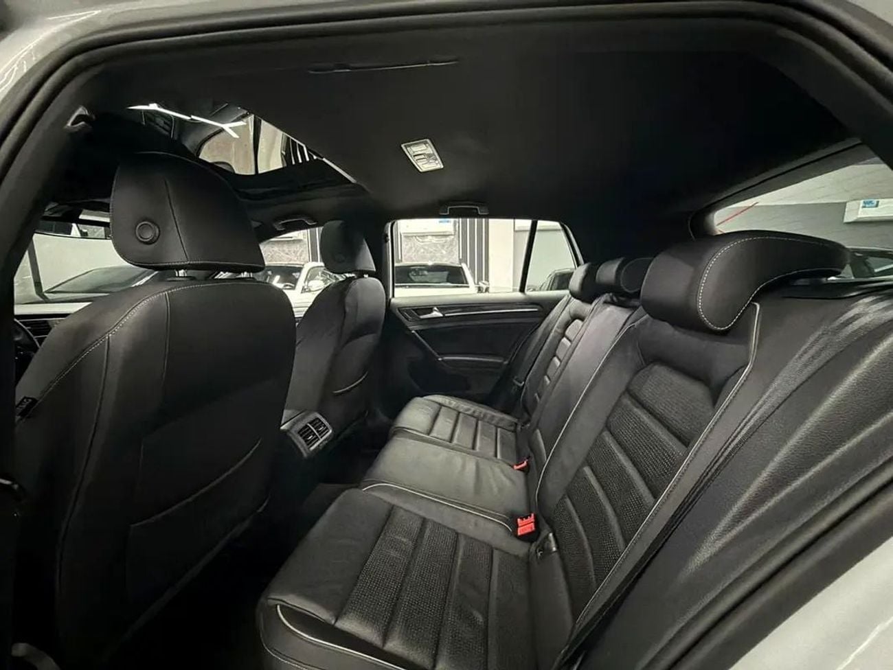 Volkswagen Golf R SEL