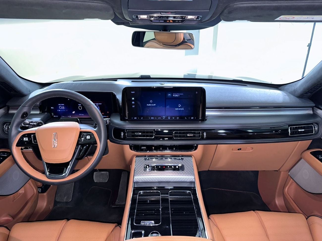 لينكولن أفياتور PRESIDENTIAL AVI925W / AL TAYER MOTORS/ AL QOUZ SHOWROOM