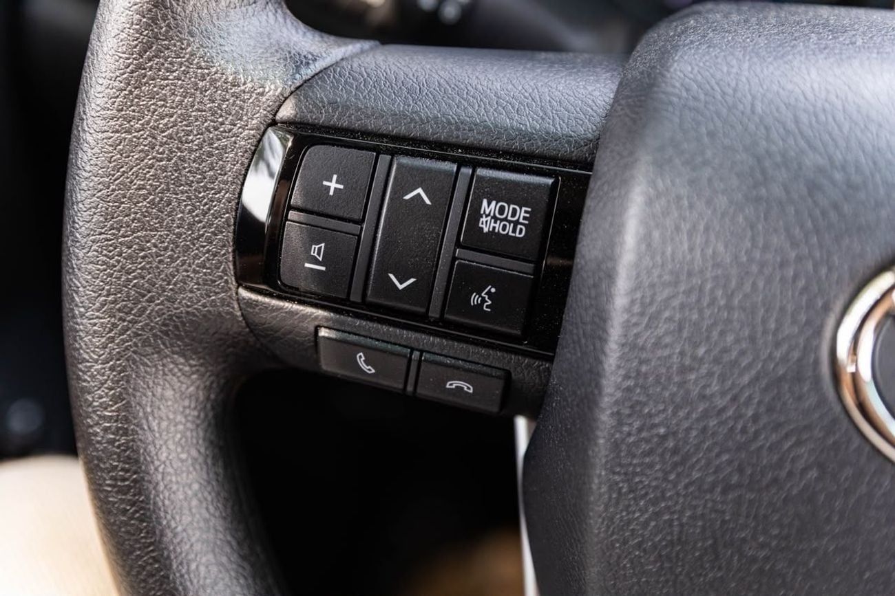 Toyota Fortuner SR5