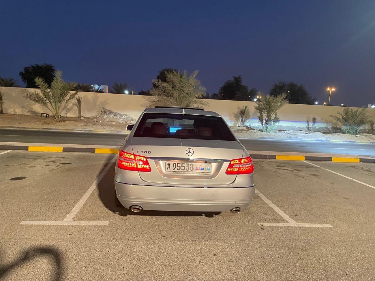 Mercedes Benz E300 AVANTGARDE SPORT