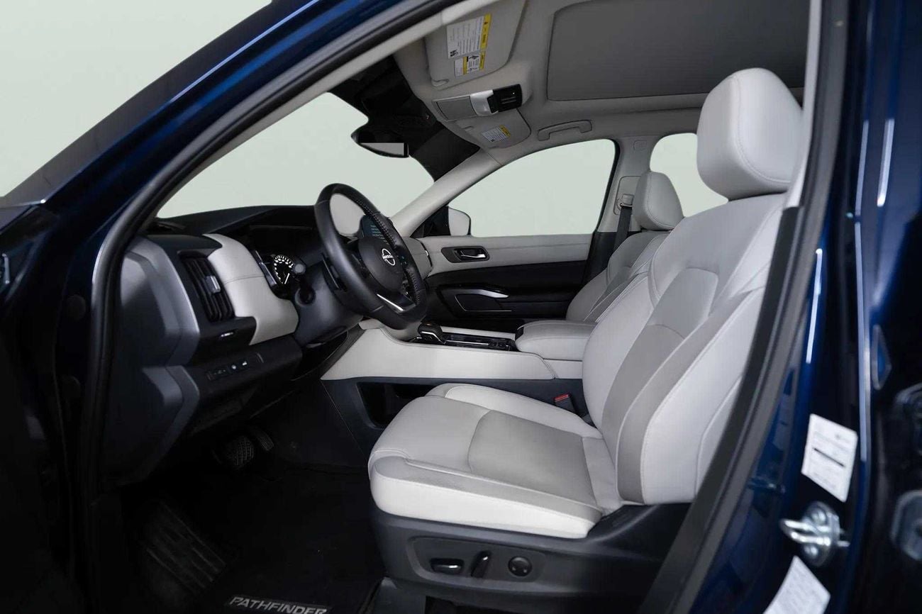Nissan Pathfinder SV 3.5