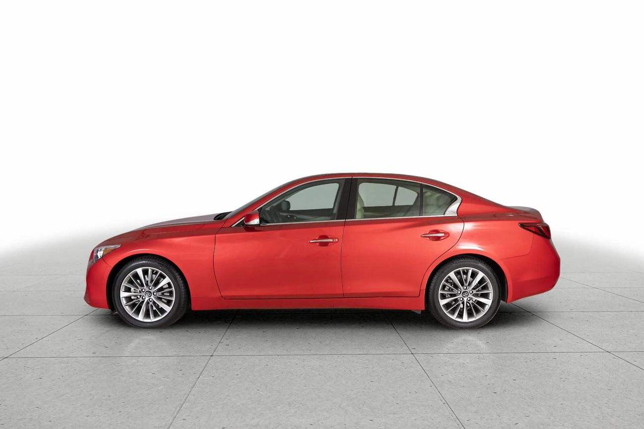 Infiniti Q50 LUXE 3.0