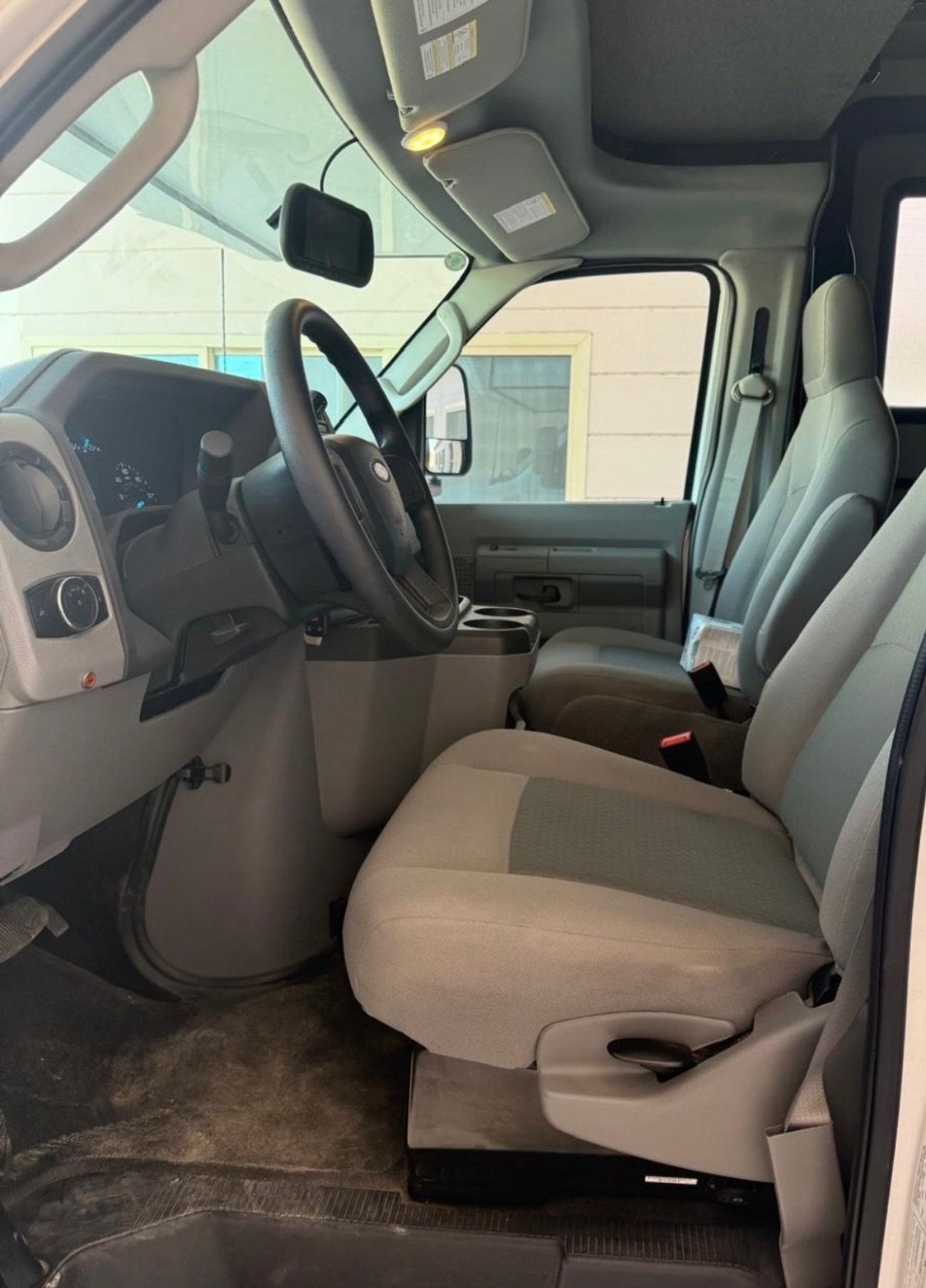 فورد E 350 E 350