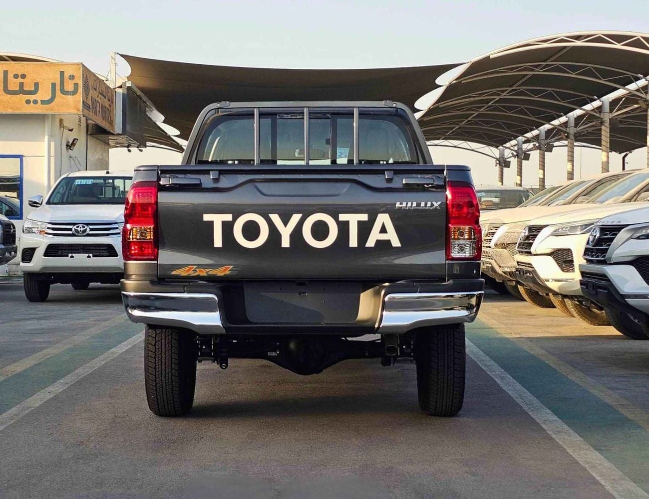 Toyota Hilux 2.4L DIESEL TOYOTA HILUX BASIC NARROW BODY || DOUBLE CABIN | 2.4L DIESEL A/T 4WD | PWR WINDOWS (CODE # HDA) GRAY