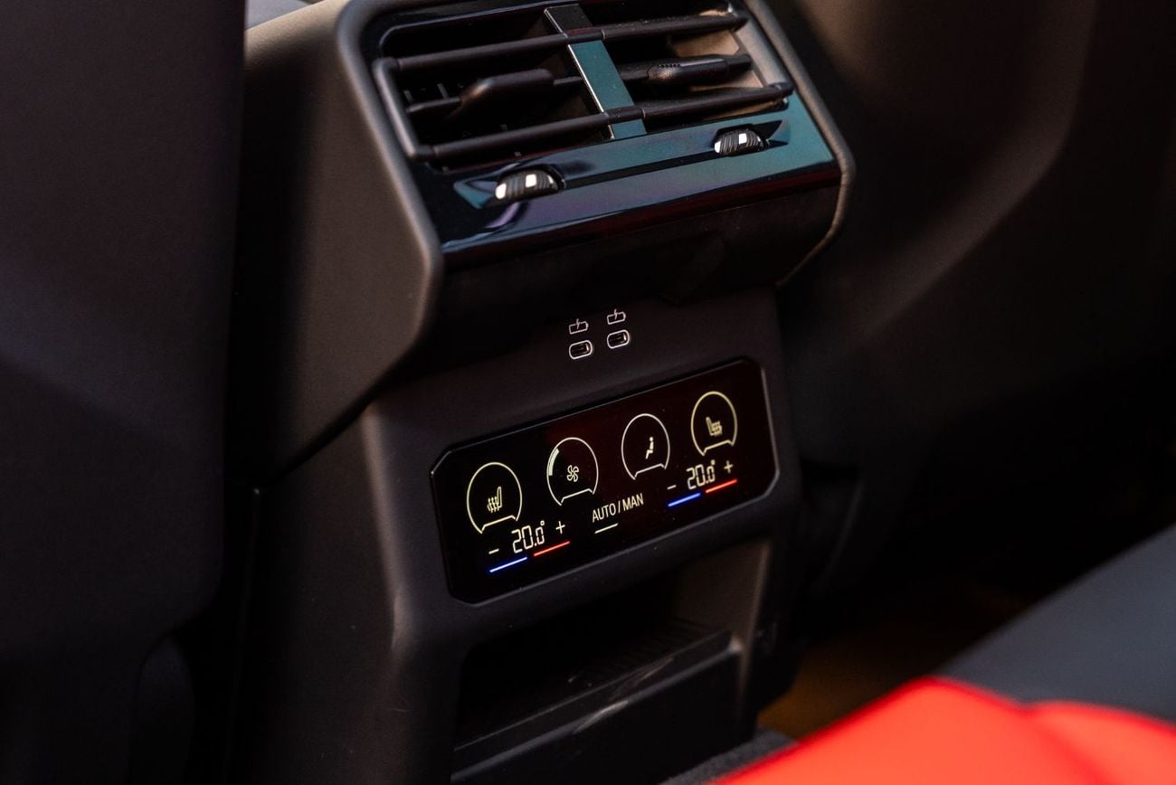BMW M5 MASTERCLASS Touring 2025 GCC 4.4L Twin Turbo V8 PHEV Agency Warranty Full Service History 728hp