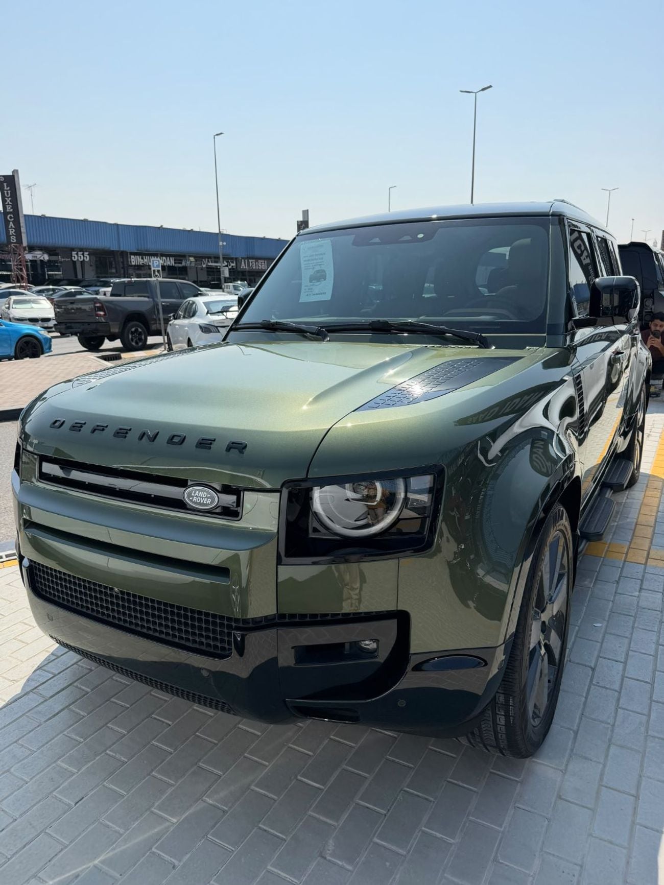 Land Rover Defender 110 X-DYNAMIC SE P400