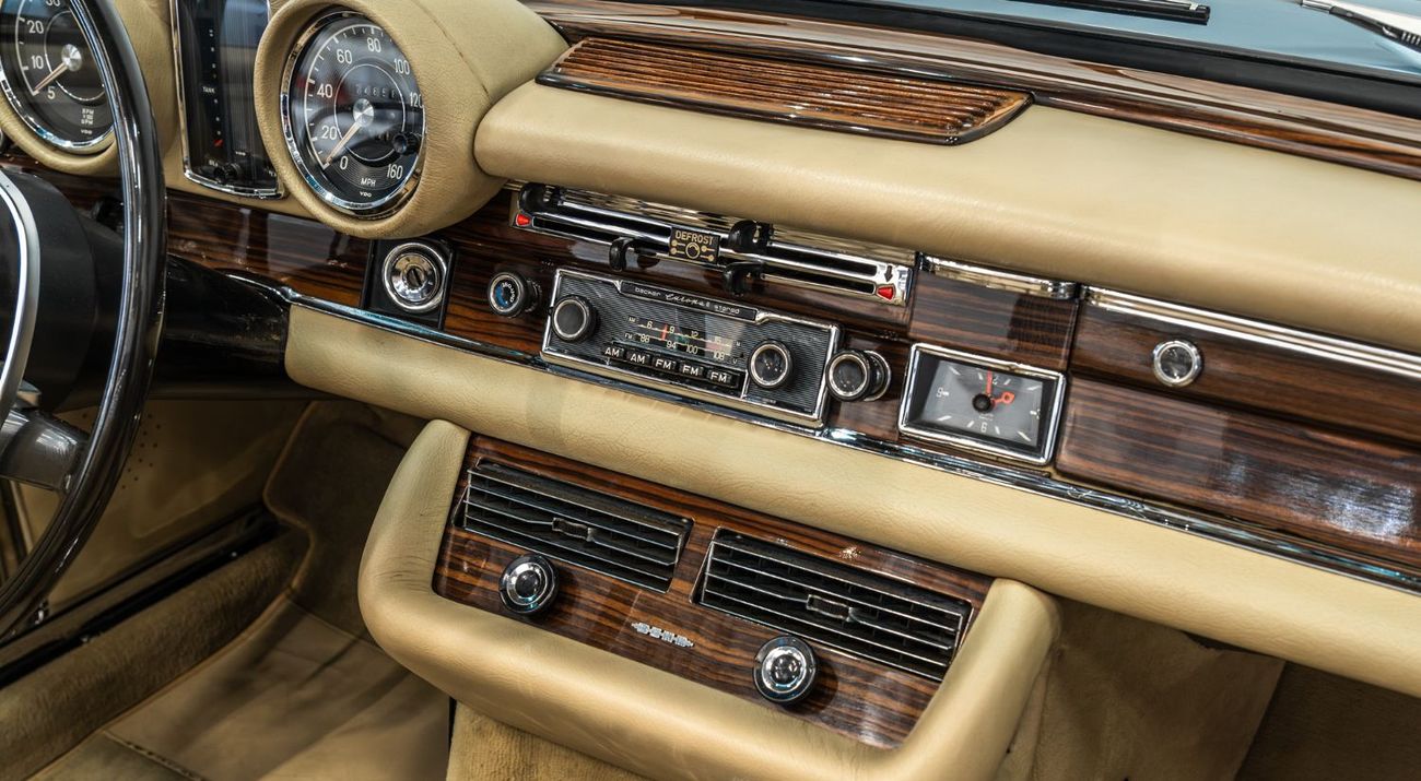 Mercedes Benz 280SE