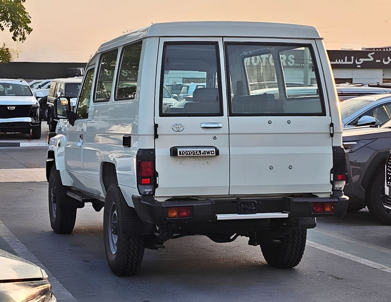 Toyota Land Cruiser 70 TOYOTA LANDCRUISER LC78 HARDTOP 3DOOR || 2.8L DIESEL A/T 4WD | DUAL TANK | MANUAL WINDOW (CODE #78AA