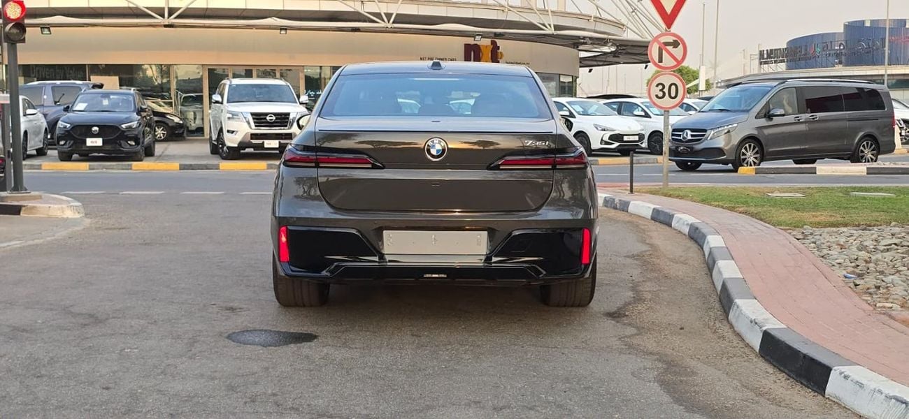 BMW 735i