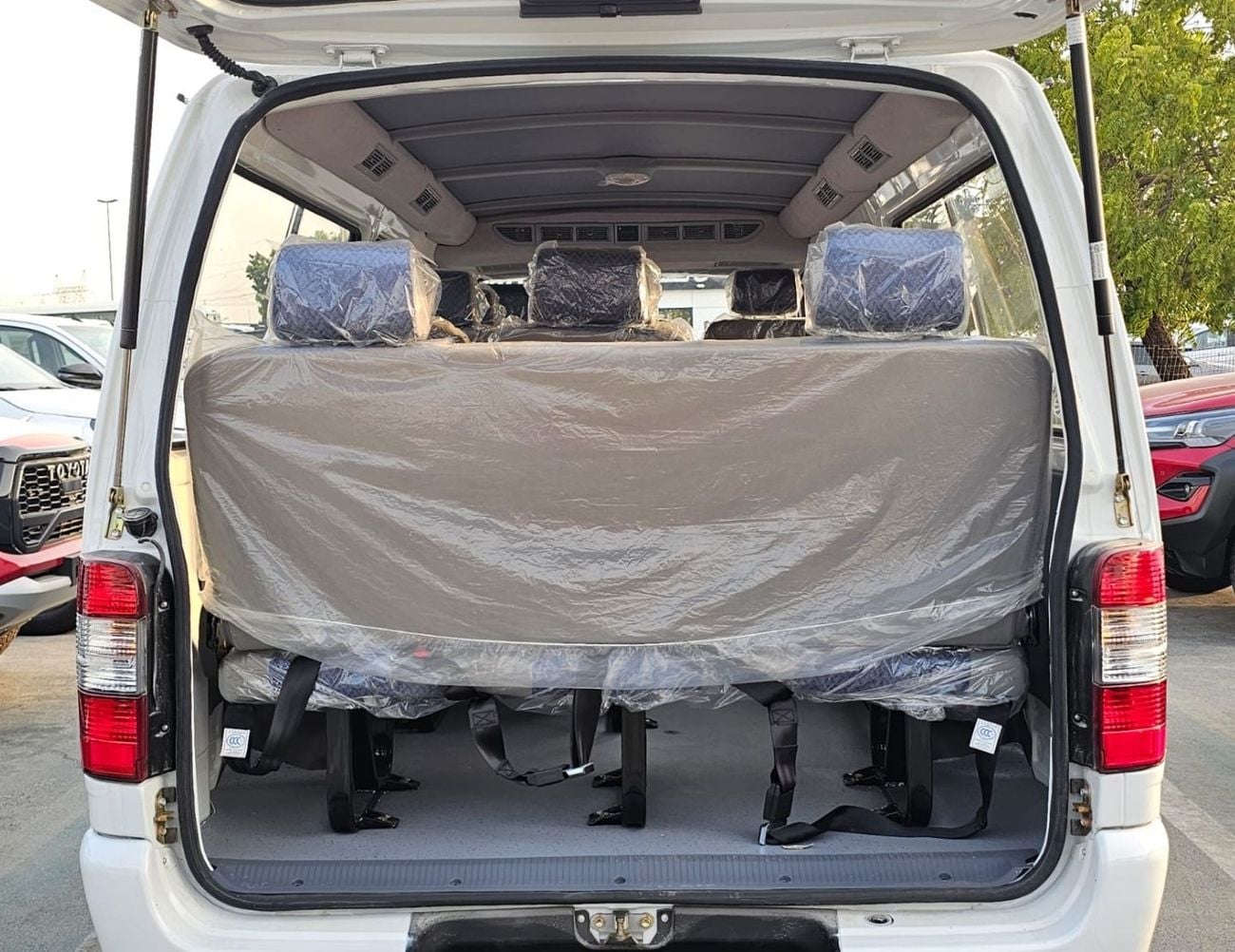 Jincheng Hiace JINCHENG MINIBUS || PASSENGER | 2.2L PETROL M/T FABRIC SEATS(CODE#JJP)