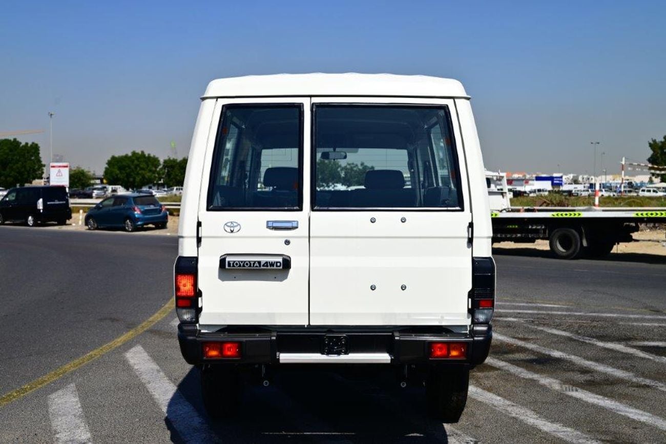 تويوتا لاند كروزر 70 LC 78 HARDTOP 2.8L AT
