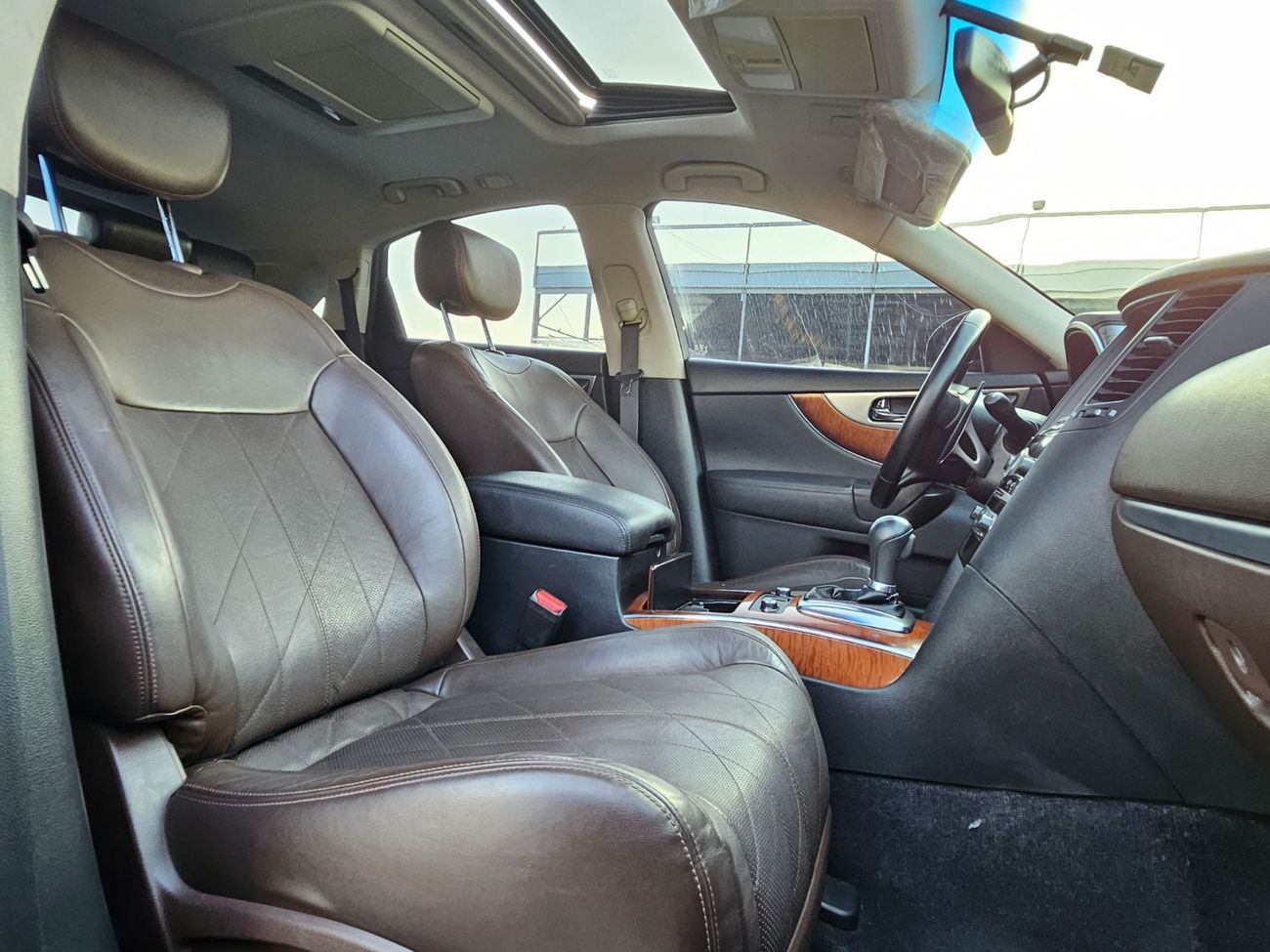 إنفينيتي QX70 إكسيلنس