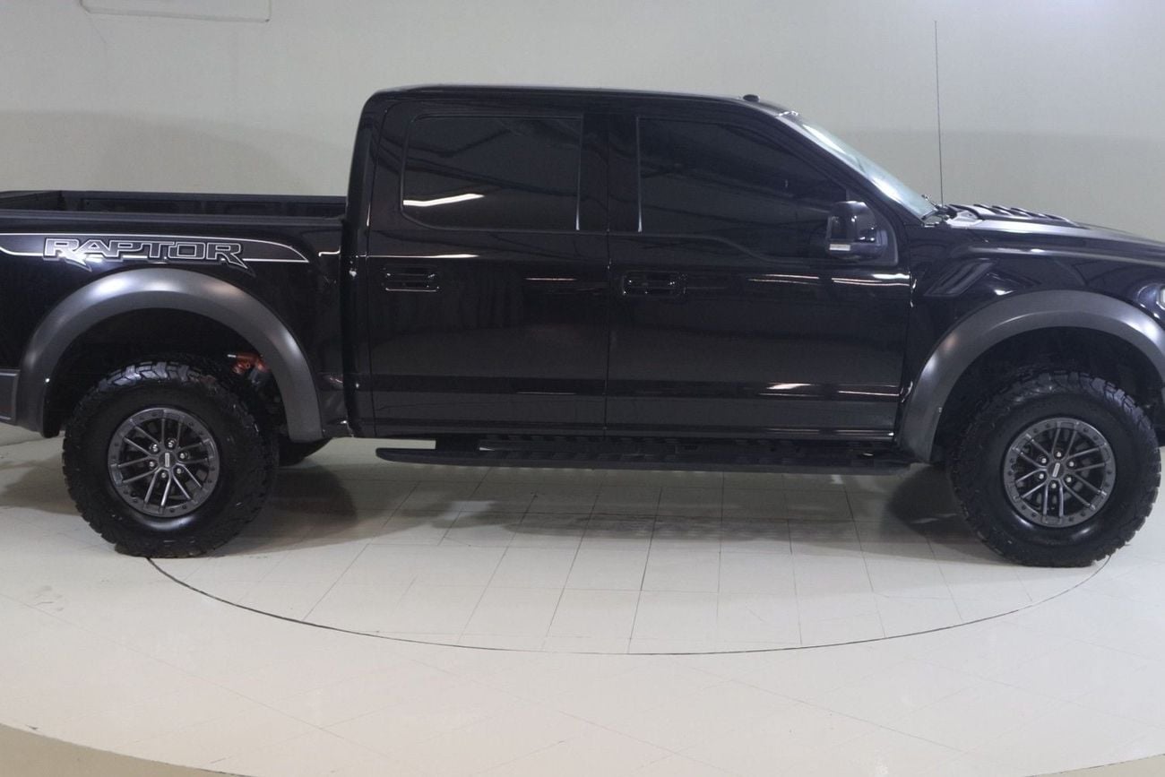 Ford F-150 RAPTOR CREW CAB LUX RP1620 /AL TAYER MOTORS/AL QOUZ SHOWROOM