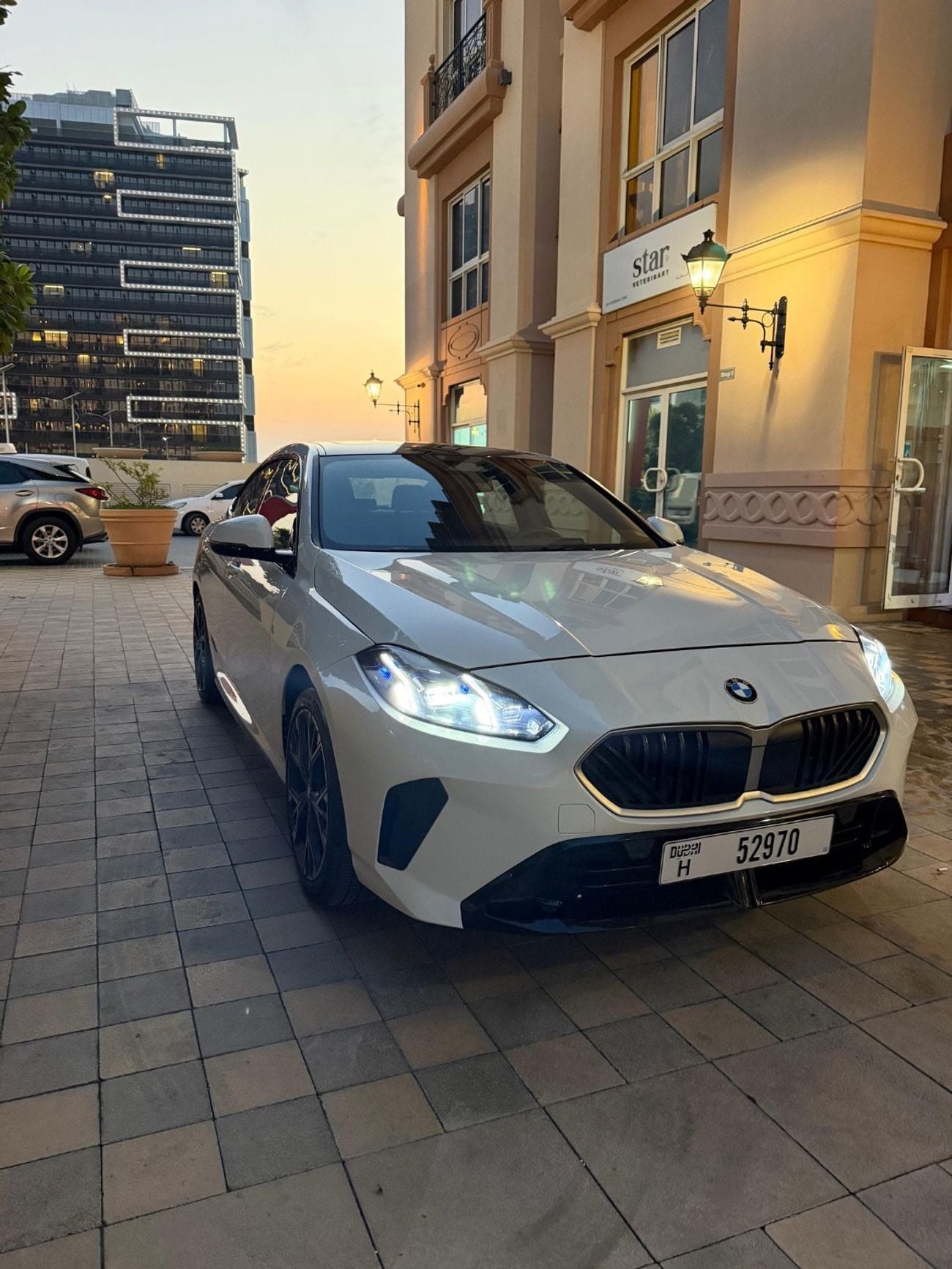 بي أم دبليو 228i