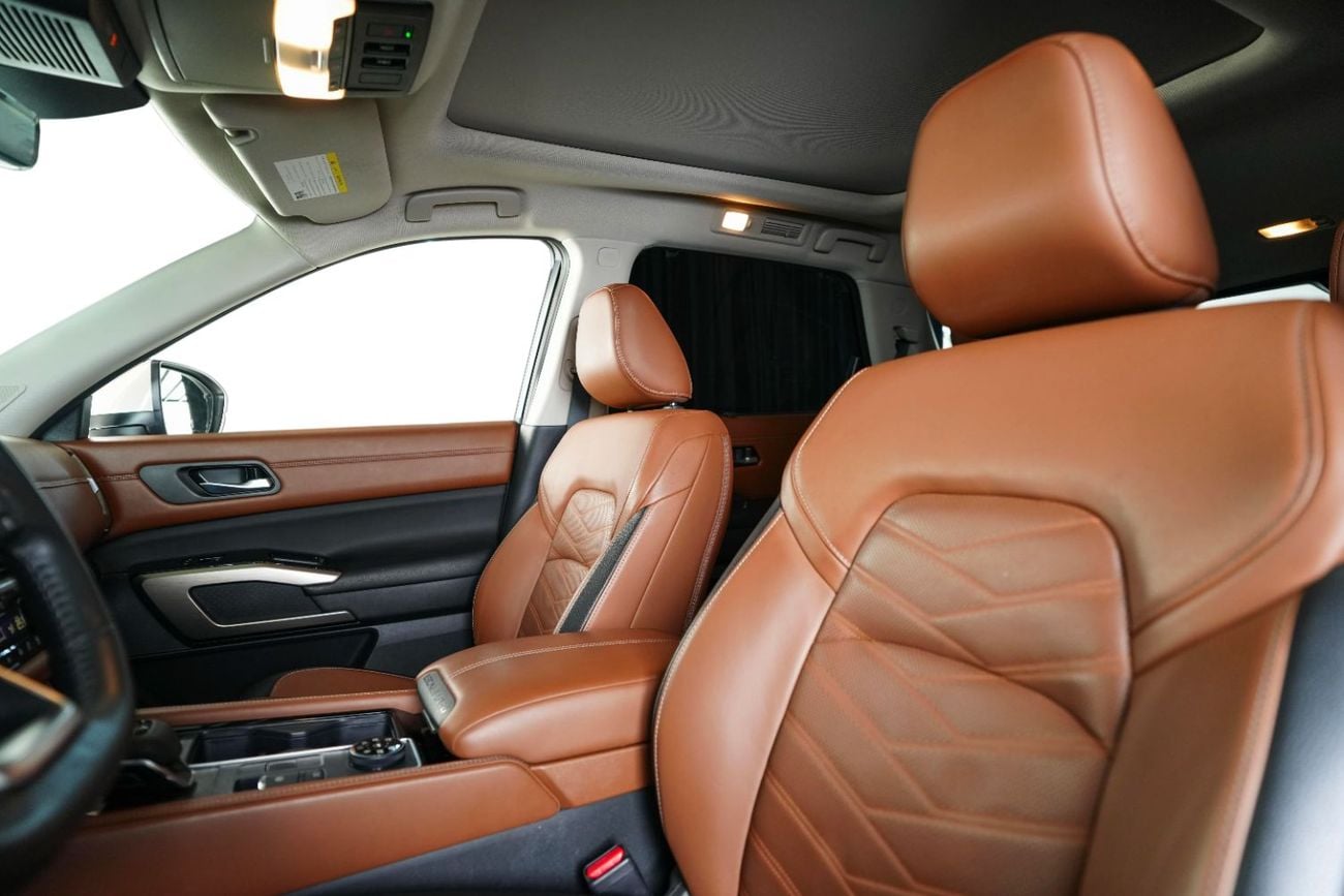 Nissan Pathfinder SL 4WD-GCC-7 Seats-AW Rostamani Warrant Until 2029-Service Contract Until 2028