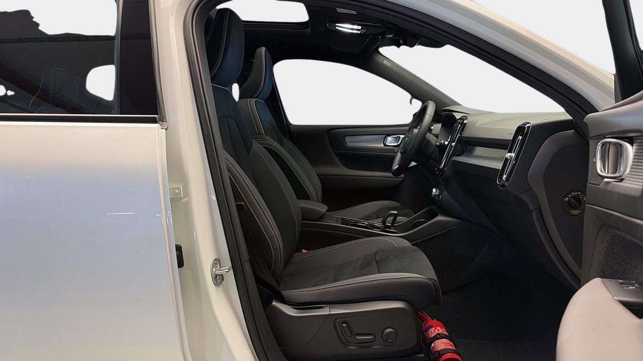 Volvo XC40 ULTIMATE DARK | Guaranteed Warranty | 0 Down Payment