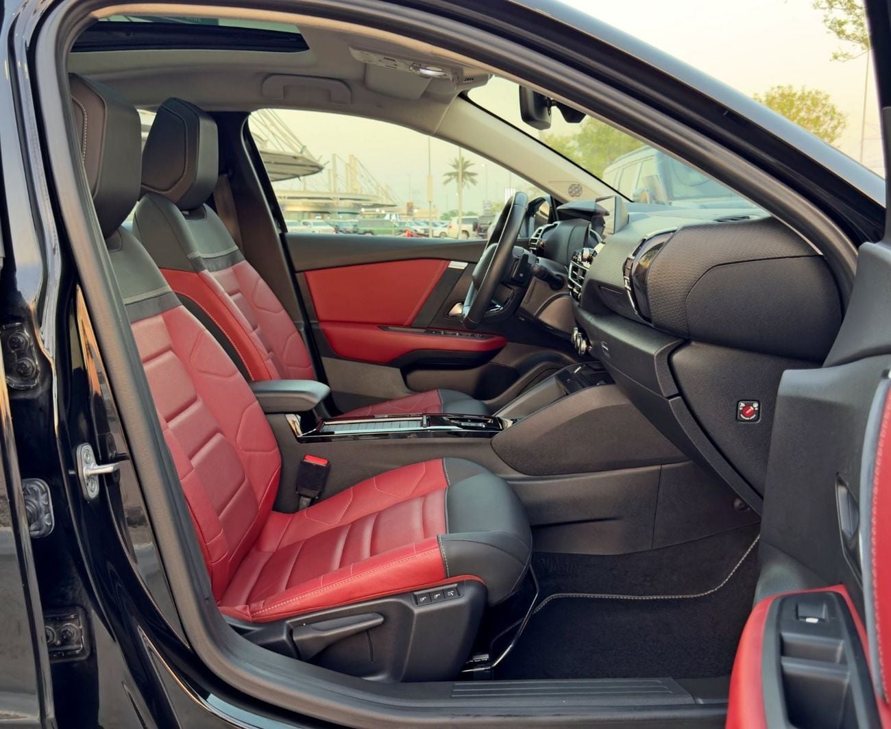 Citroen C4X SHINE 2024 Citroen C4 X YOU, Dealer Warranty, GCC Specifications