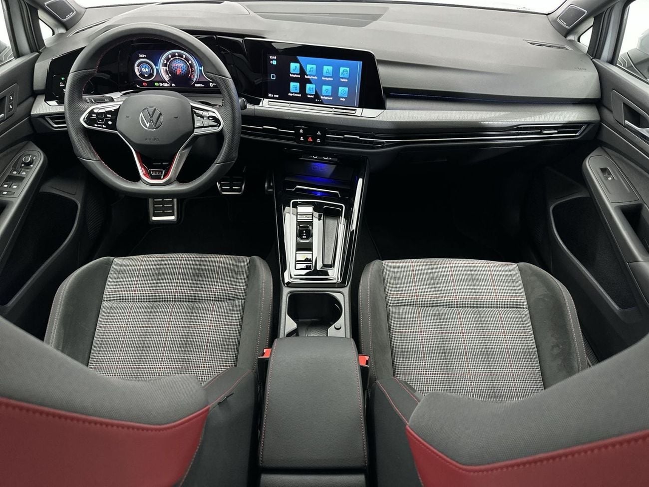 Volkswagen Golf GTI Golf GTI 2.0L | Panoramic Sunroof | 245 HP | GCC Specs | 7-Speed DSG