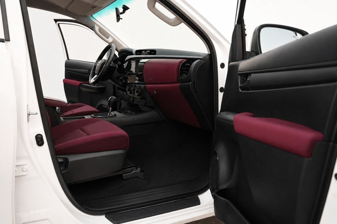 تويوتا هيلوكس 2026 Toyota Hilux (GUN125) 2.4L Diesel 4WD Double Cab – 4 Doors 2026 Toyota Hilux GLX (GUN125) 2.4L Turbo Diesel 4WD Double Cab