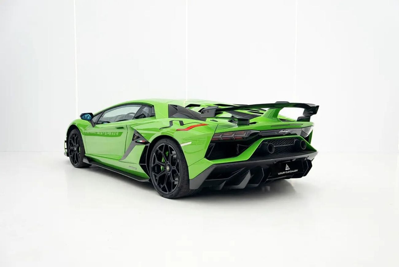 Lamborghini Aventador SVJ ONE OF 900 COUPÉS | ALA 2.0 | CARBON-FIBRE BUCKET SEATS