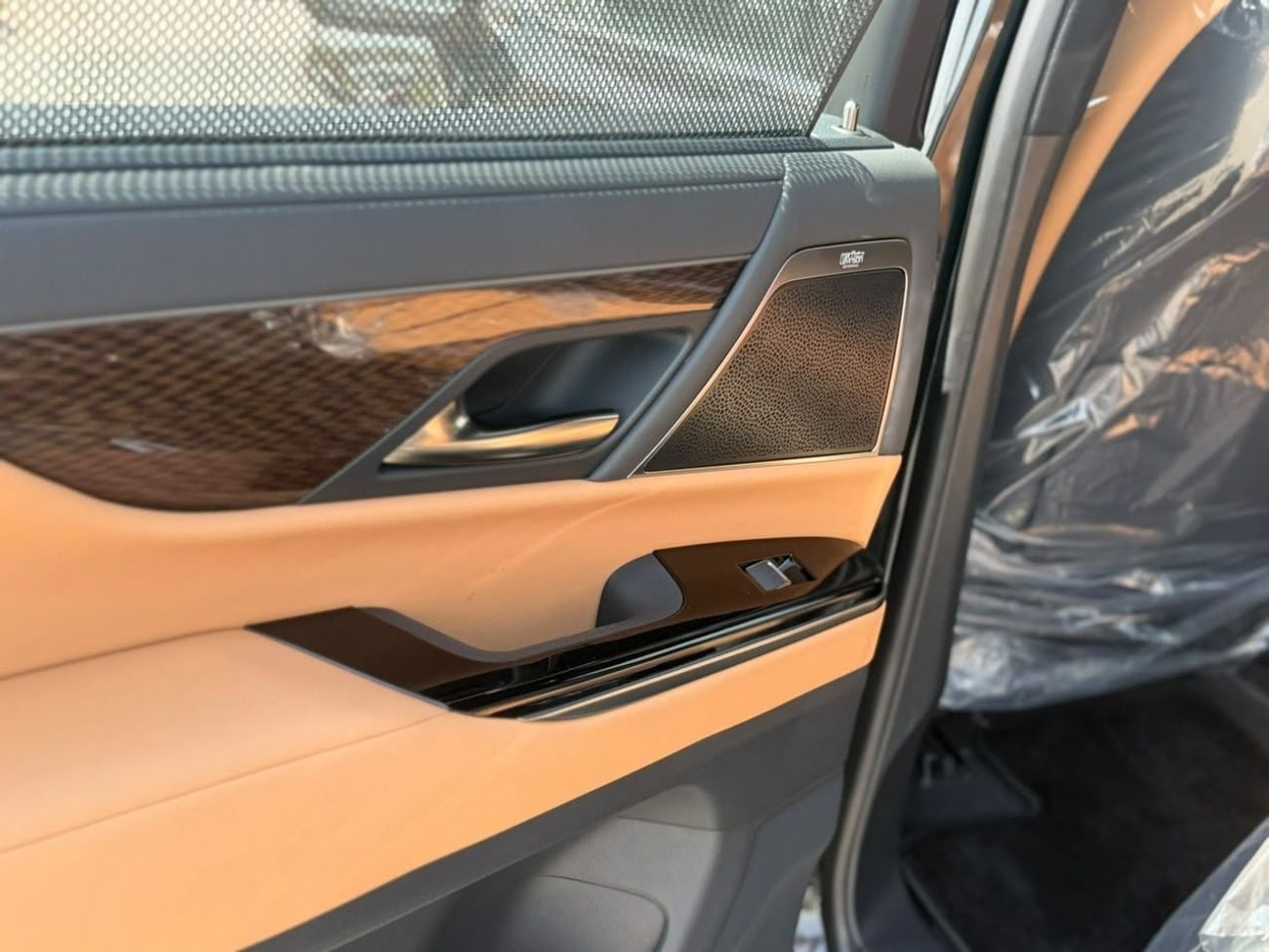Lexus LX700h SIGNATURE LX700 HYBRID FULL WITH AUTO PARK 2025 GCC