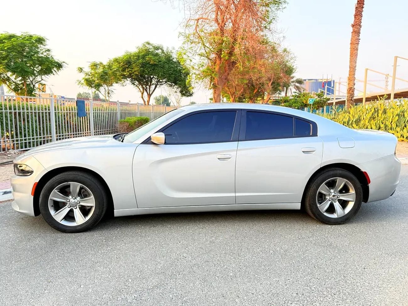 Dodge Charger SXT GCC! Perfect condition! Recently serviced!