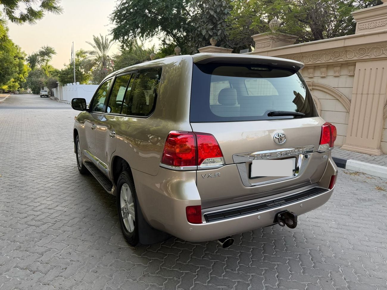 تويوتا لاند كروزر VXR