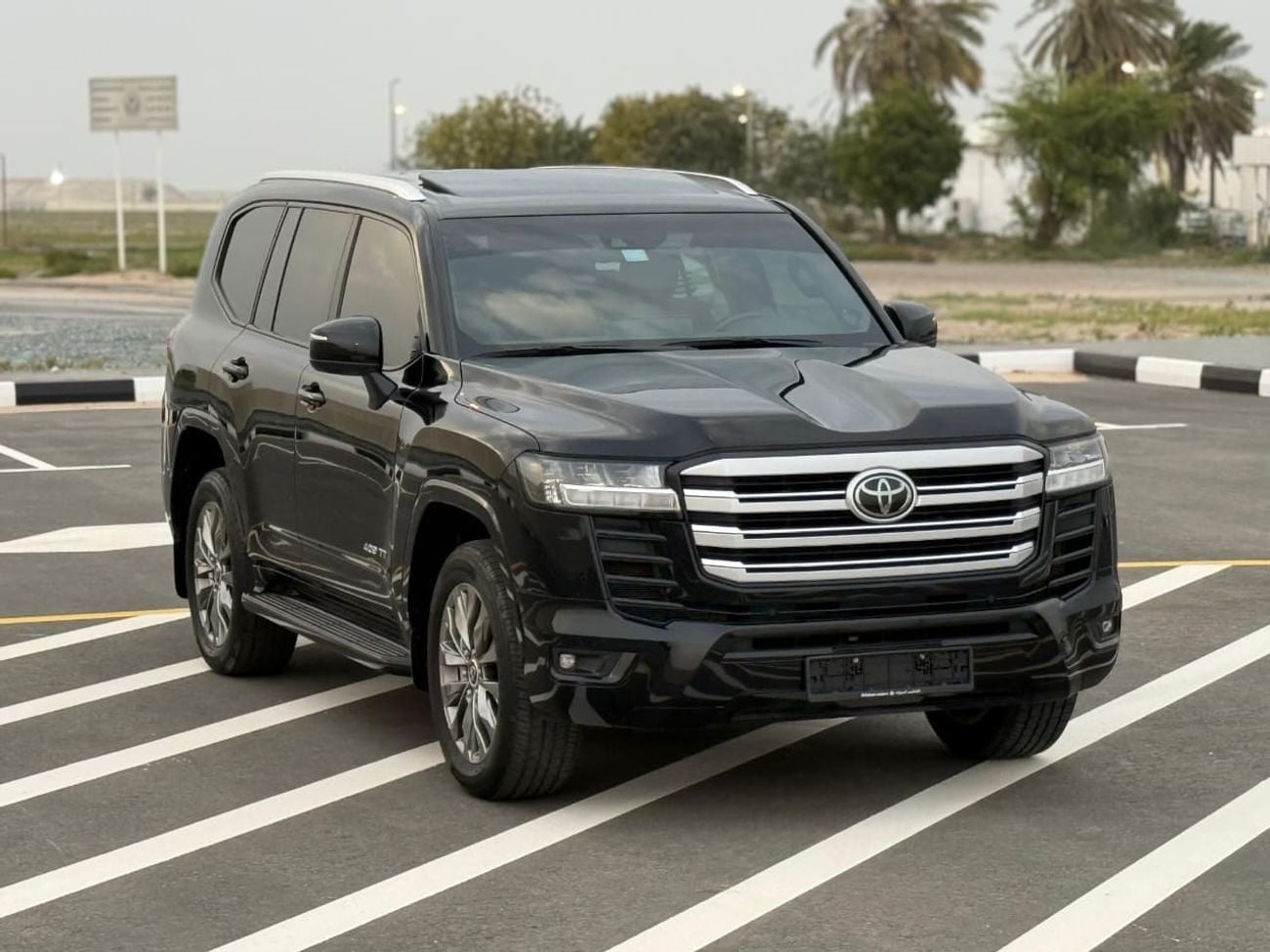 Toyota Land Cruiser VXR 2023 model Twin turbo 3.5L Pull option