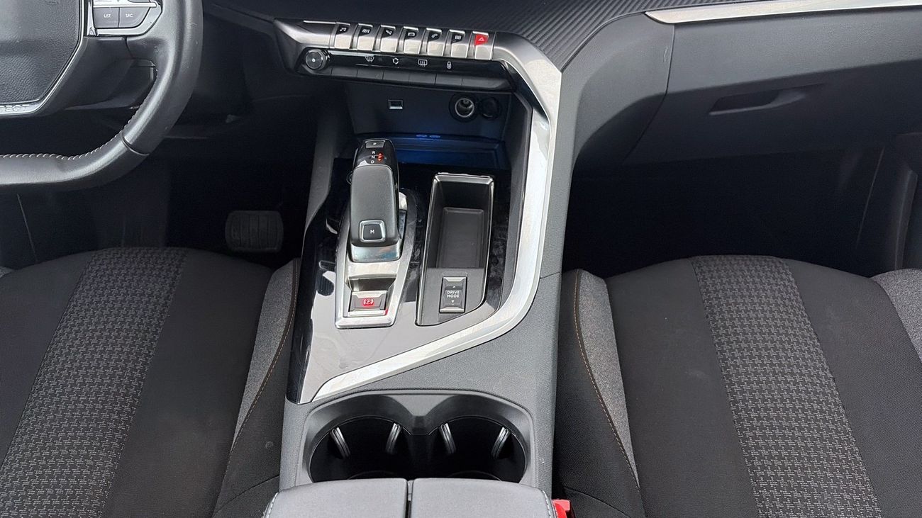 Peugeot 5008 ACTIVE PLUS | Guaranteed Warranty | 0 Down Payment